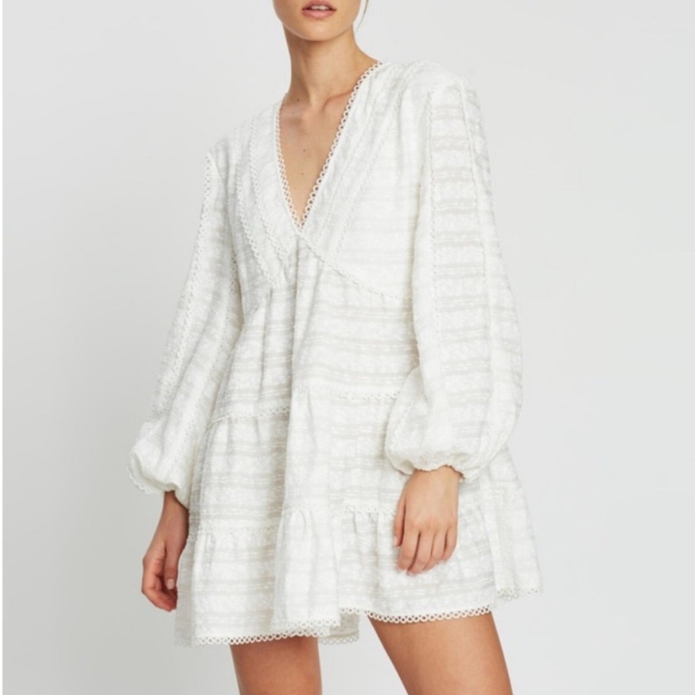 C/meo Collective Lie Awake Long Sleeve Ivory V Neck Dress Size Small EUC
